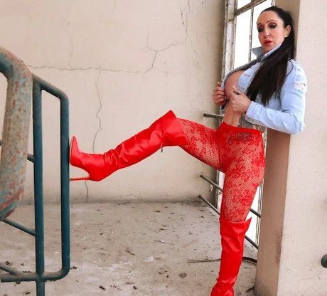 big tits mom onlyfans adult pic