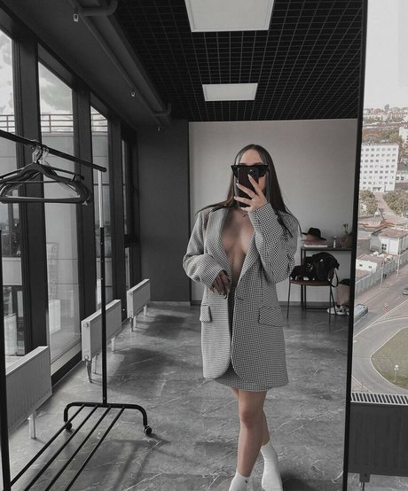 Leron Baron perfect actress pics