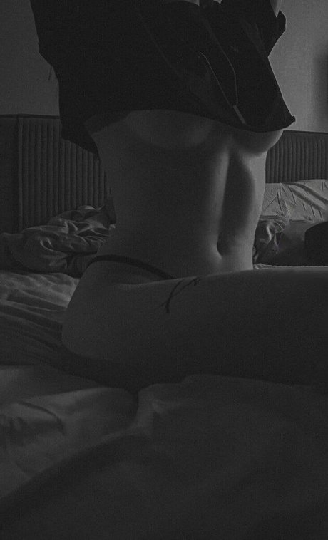 Leron Baron nice model pic