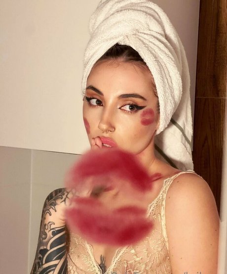 bribunn adult model images