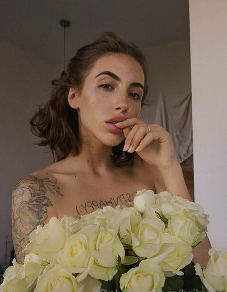 bribunn model exclusive pic