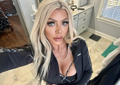 big tits granny onlyfans free naked galleries