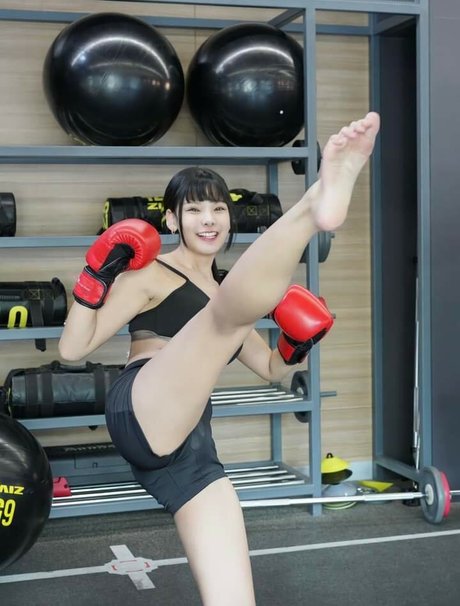 Beeko Pinknavy hot star galleries