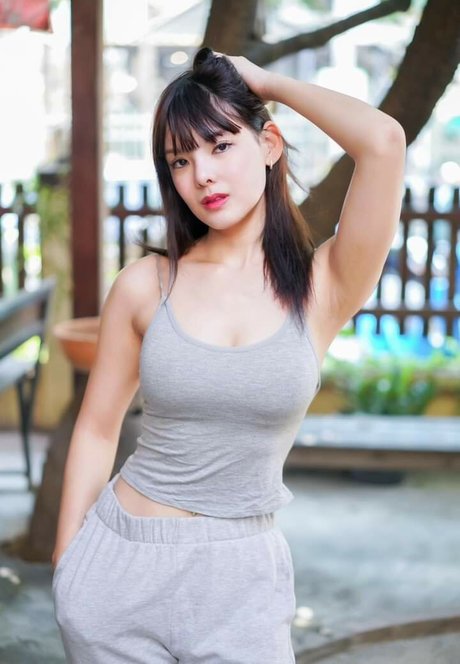 Beeko Pinknavy porn model image