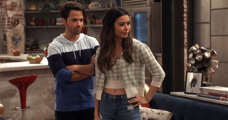 Miranda Cosgrove pornstar beautiful pic