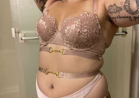 erynn pornstar pretty img