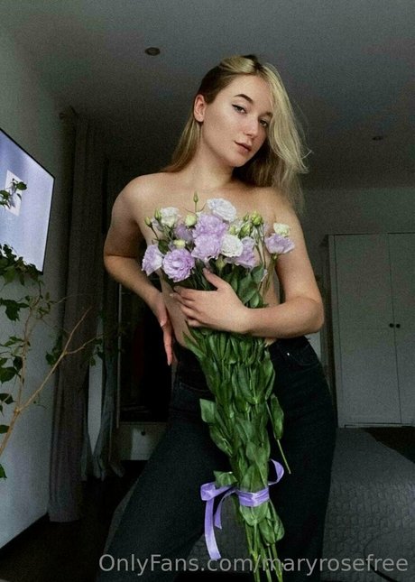 maryrosefree xxx model images