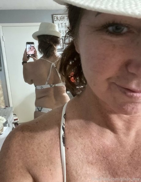 Ishrn pornographic actress images