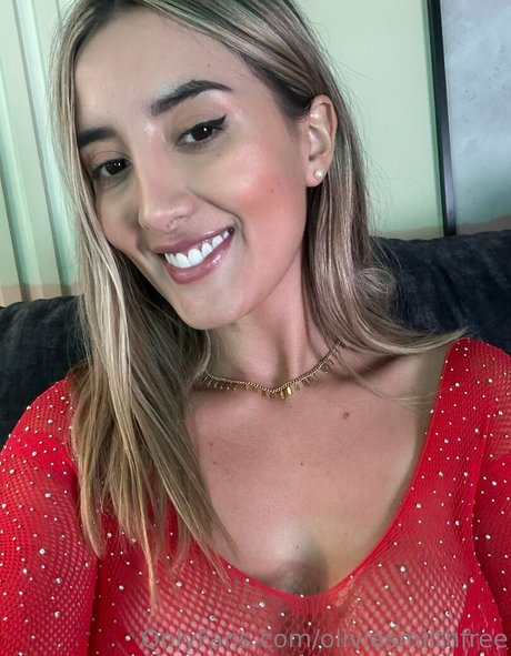 oliviasmiithfree actress gallery