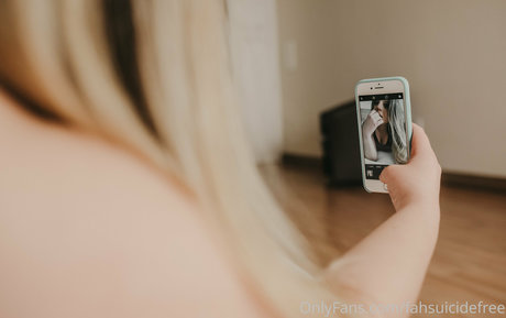 blonde shemale onlyfans free sex pics