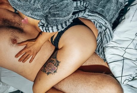 youmeus1312 nude star photo