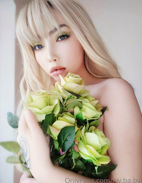 blonde shemale onlyfans sex img