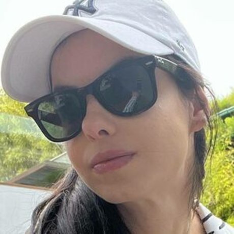 Sthefany Brito art model picture