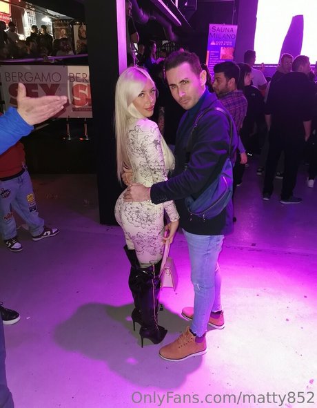 matty852 model hot image