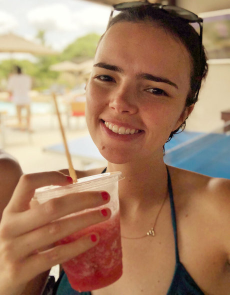 Lowco naked model picture