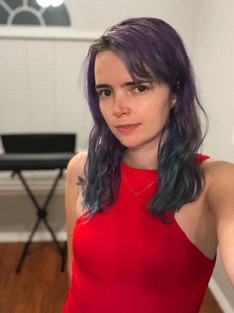 Lowco model best photo