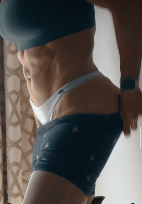 Paige Hathaway adult model gallery