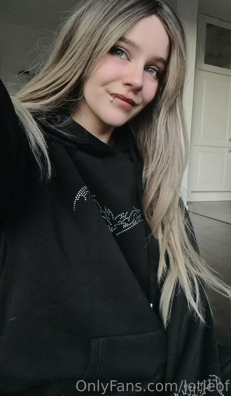 lotjeof naked pornstar picture