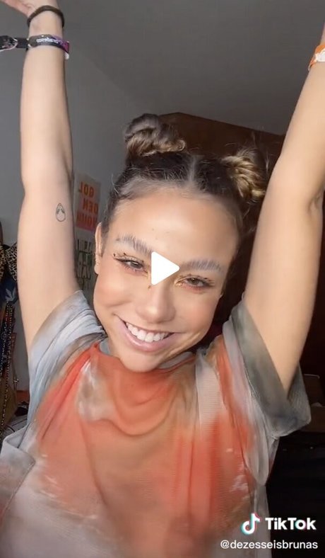 Bruna16 star hd photos