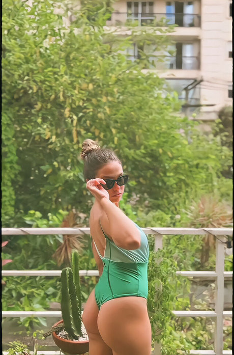 Bruna16 exclusive actress photo