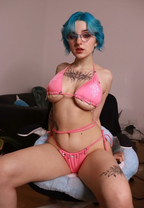 lyracr0w0 xxx pornstar pic