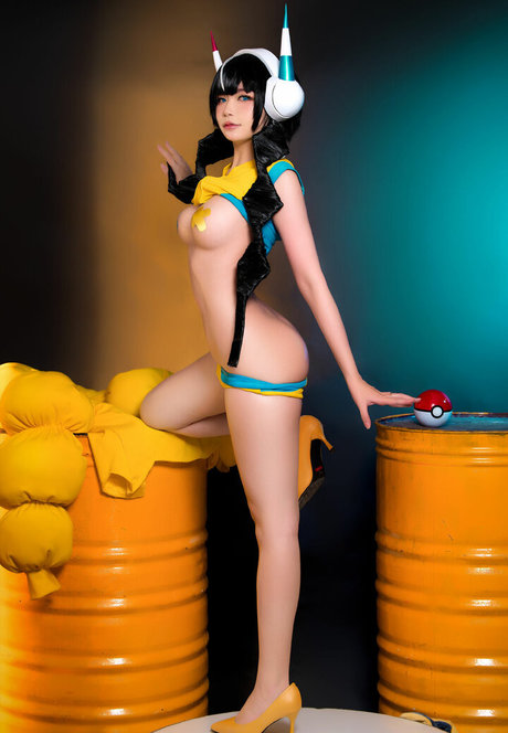 ZinieQ sexy star images