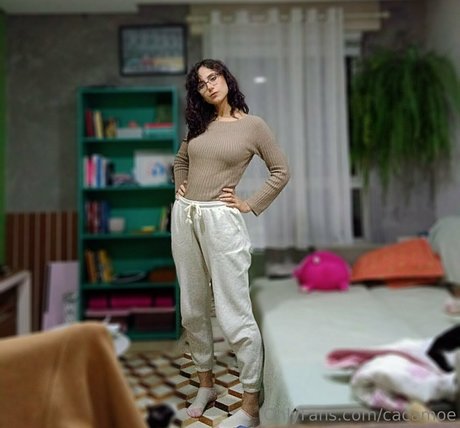 cacamoe naked pornstar img