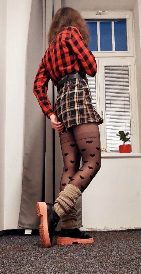 lucia cutie model pretty image