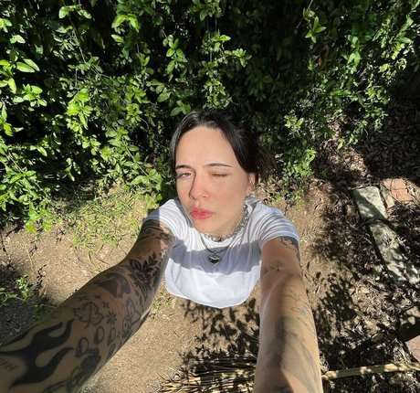 Bea Miller pornstar hot photo