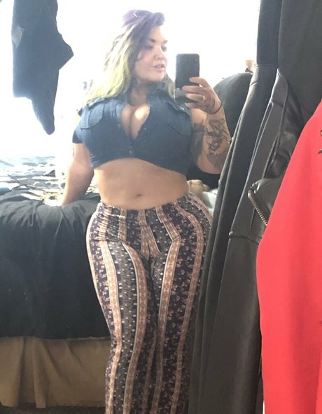 asian feet onlyfans top pic