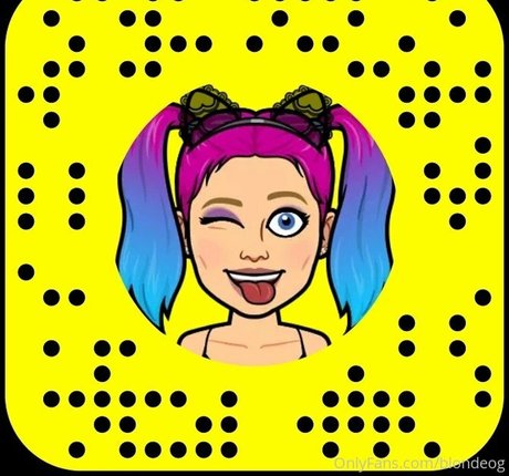 blondeog star naked picture