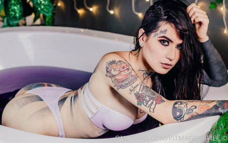 sexy mom onlyfans free naked photo