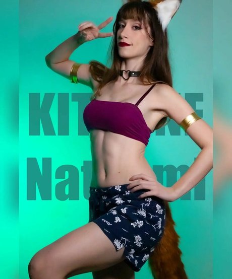 lady natsumi model top pic