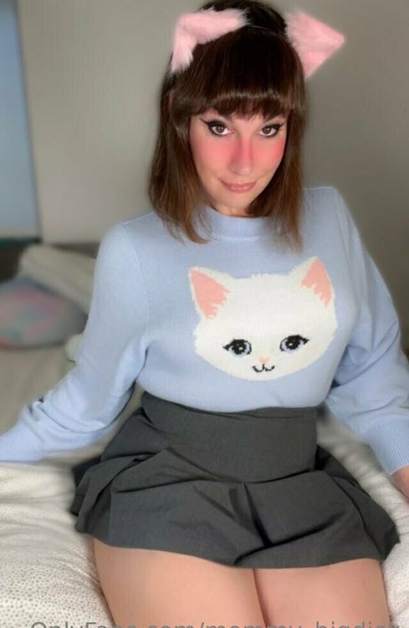 mommybigdickk beautiful model photo