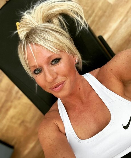 Gail Emms free model pictures