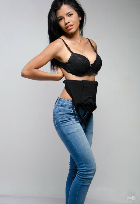 Watch4Beauty sexy model archive