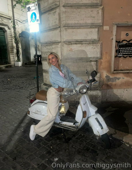 tiggysmith top model pictures