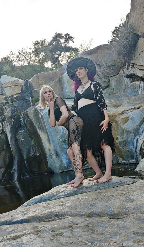 ts snowqueen nude pornstar gallery