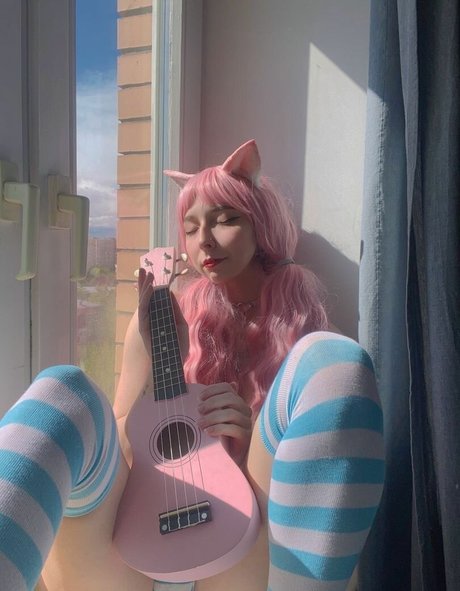 Loli Molly naked actress pic