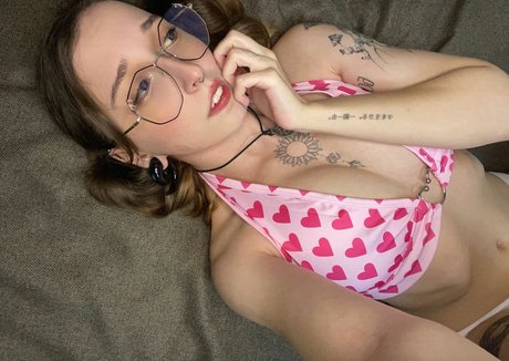 Loli Molly star free image