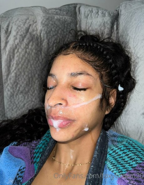 Foxybrown20 xxx pornstar pictures