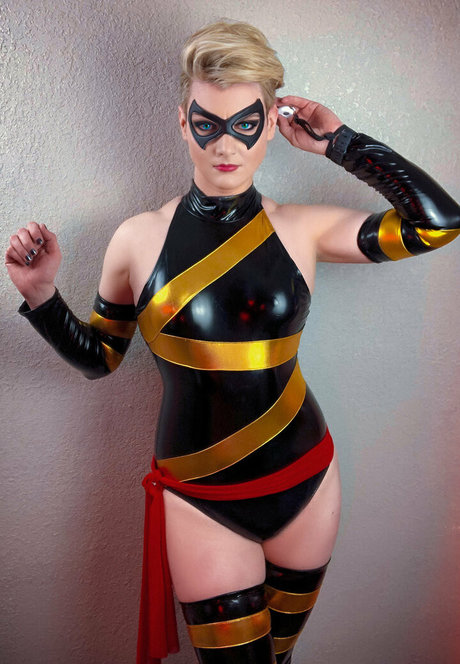 curvy kitty onlyfans free nude img