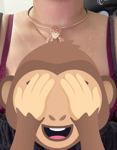 NymphLewd model exclusive images