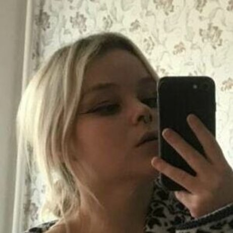 ebony fake tits onlyfans top pic