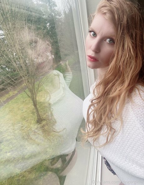 gingergirlie art model img