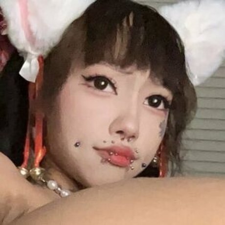 cyber0v0 nude pornstar image