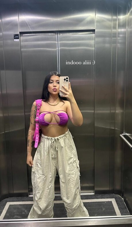 Luiza Parente exclusive model picture