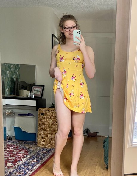 somelittlecrumbs pornographic actress img