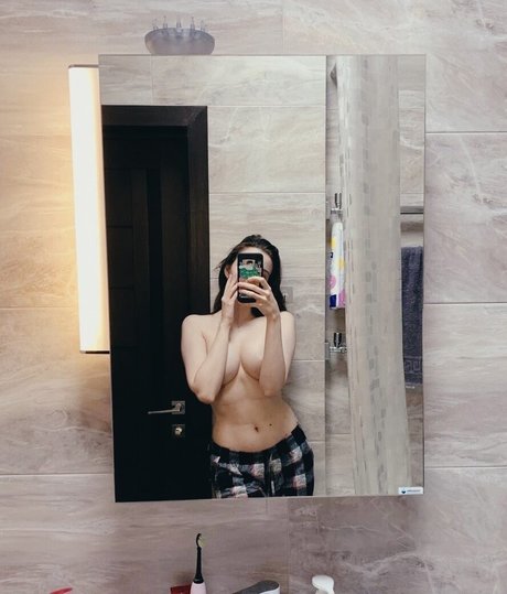 summermur high quality model images