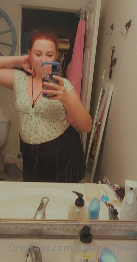 breazy27free star pornographic image